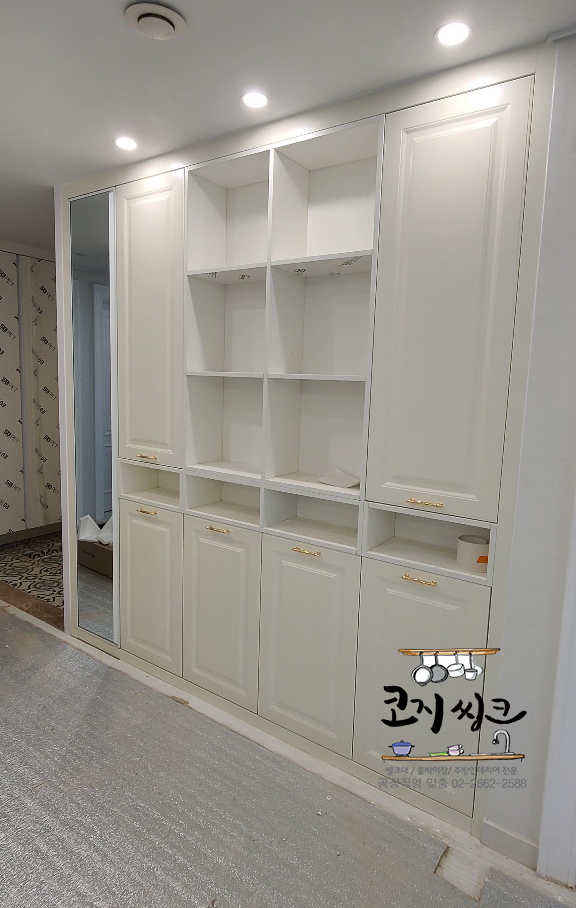고양시 서정마을 도장도어 거실장 시공 이미지 1